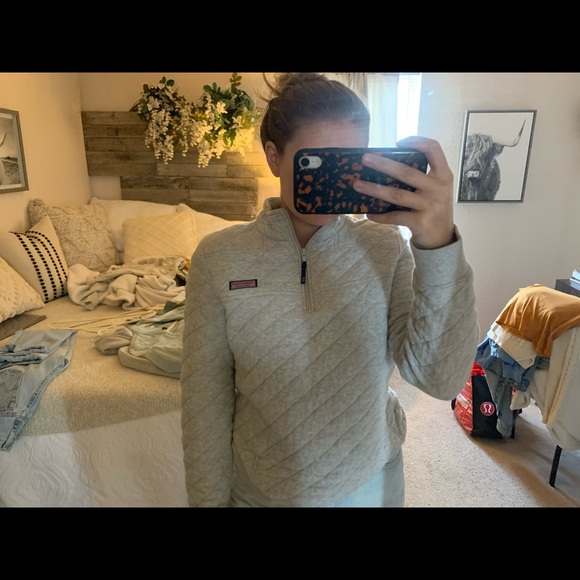 Vineyard vine sweater - Picture 2 of 7
